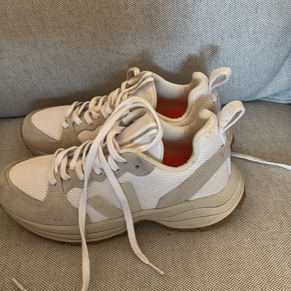 Veja Venturi Sneakers